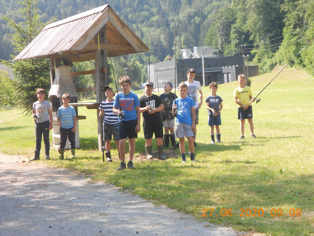 MLADI-RIBICI-1-Medium.jpg
